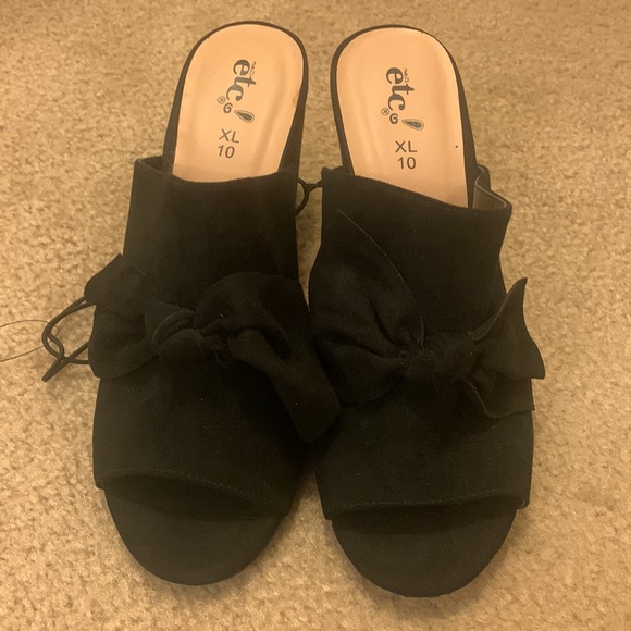 Black Bow Shoes - Picture 5 of 11